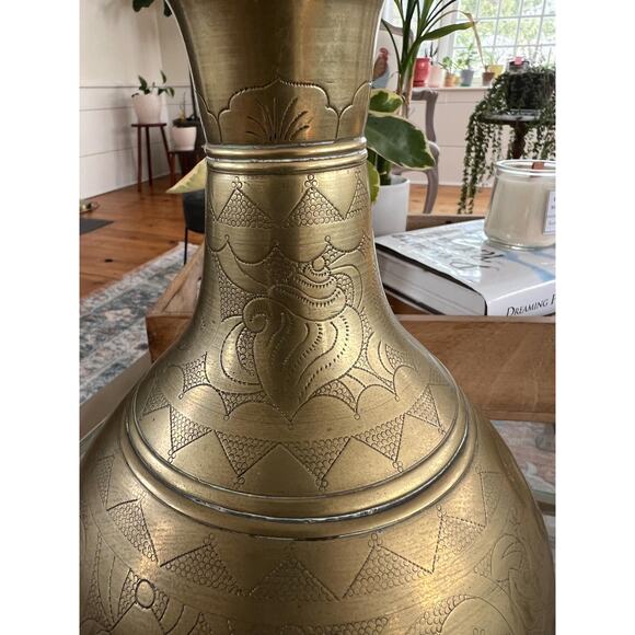 Large Solid Brass Vintage Etched, Vase, Home Decor, Sea Shell, Yin-Yang, Indian - Picture 6 of 10
